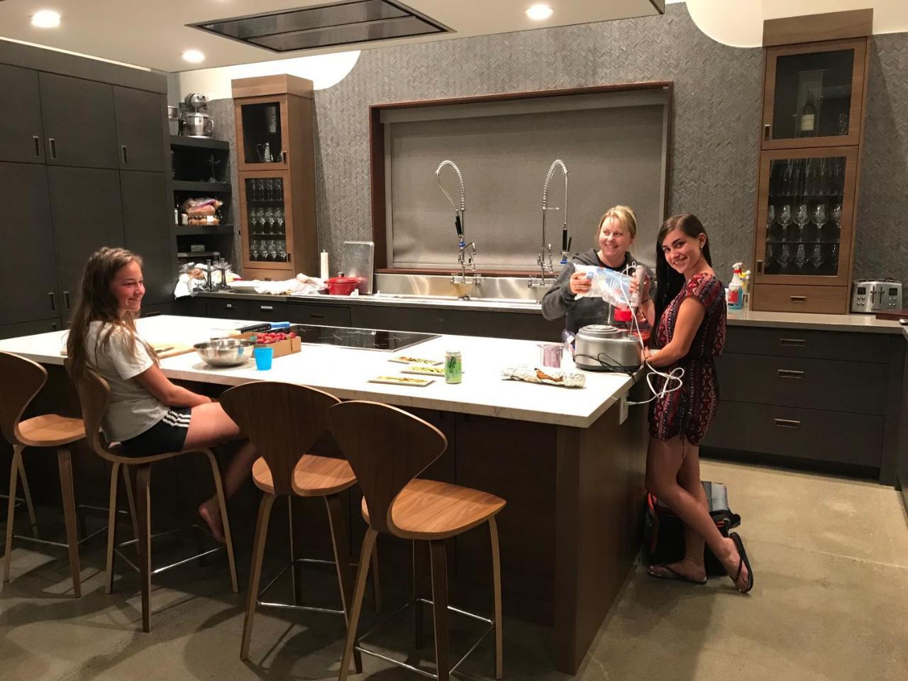 Clearlake Oaks Bed And Barrel At Stonehouse Cellars Bed & Breakfast エクステリア 写真